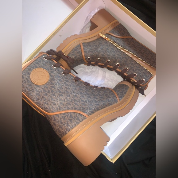 Michael Kors Boots - Picture 2 of 10